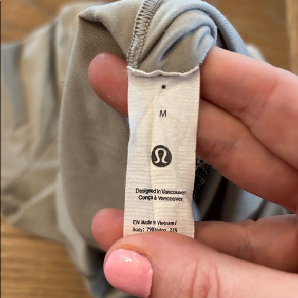 Lululemon wunder-most ultra soft nulu square neck long sleeve bodysuit medium - Picture 9 of 9